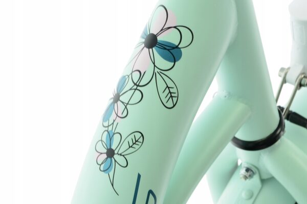 Rower w kolorze mięty z kwiatowym wzorem