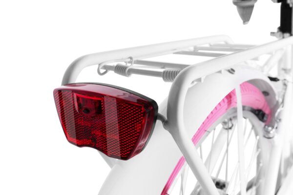 Tylny światłowód roweru z białą ramą