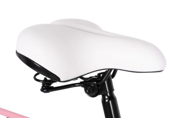 Biały siedzenie rowerowe z czarną sprężyną.