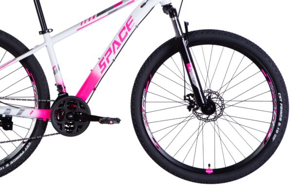 Rower górski w kolorze białym i różowym