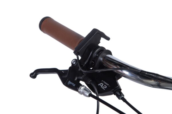 Kierownica rowerowa z brązowym uchwytem.