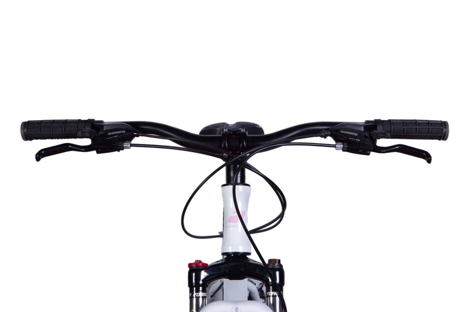 Widok na kierownicę roweru górskiego.