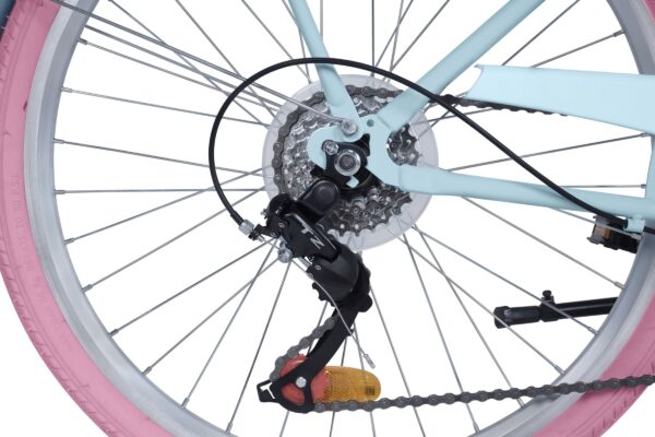 Przekładnia rowerowa z tylnym kołem.