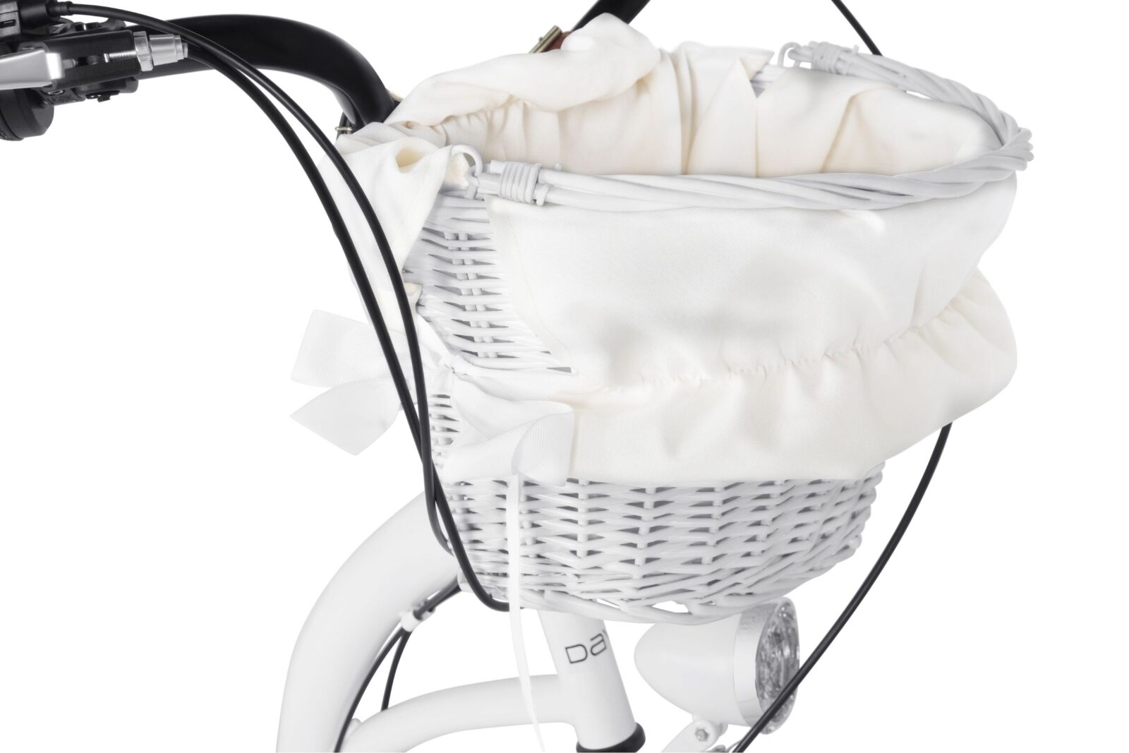 Biały koszyk na rowerze z materiałową podszewką.